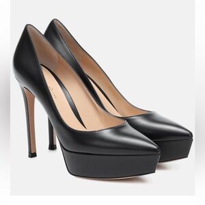 GIANVITO ROSSI
Dasha leather platform pumps only worn once